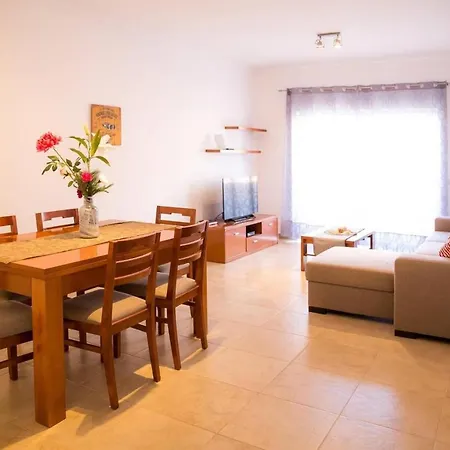 Large Modern 1 Bed With Pool * Lagos
